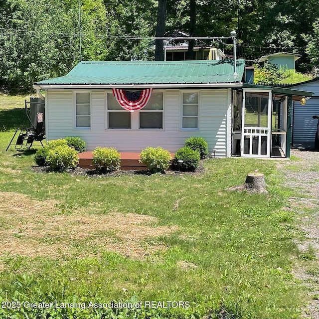 5082 Parklane Dr, Harrison, MI 48625 - photo 1