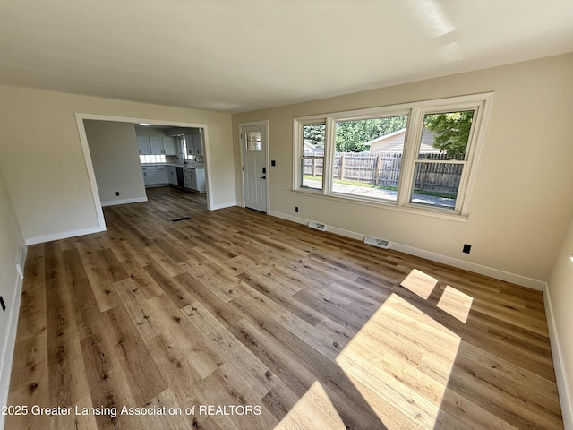 2683 Grovenburg Rd, Lansing, MI 48911 - photo 8