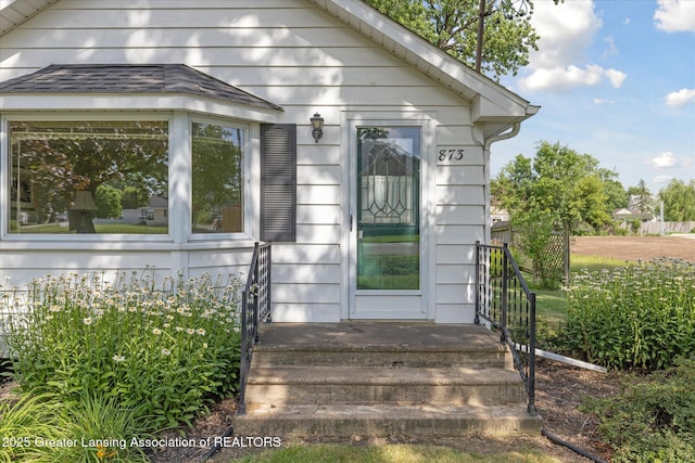 873 Union Ave, Owosso, MI 48867 - property entrance
