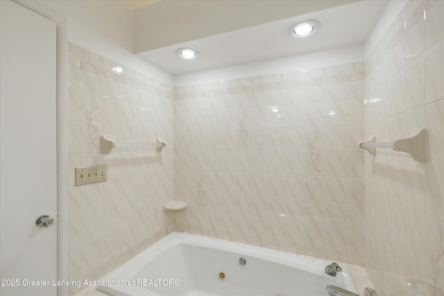 873 Union Ave, Owosso, MI 48867 - bathroom featuring a combined bath / shower with jetted tub and recessed lighting