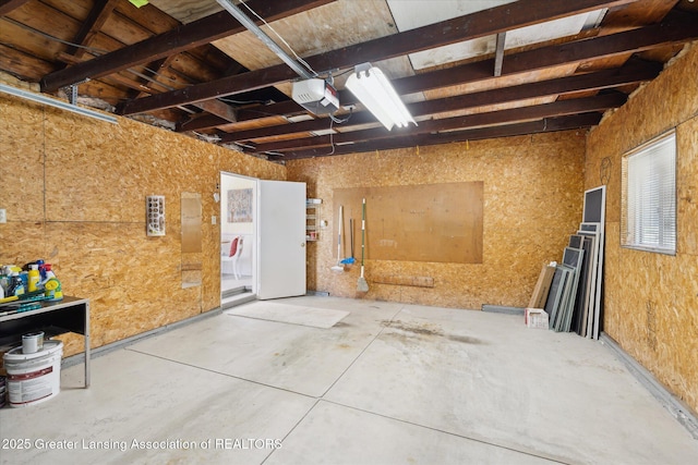 873 Union Ave, Owosso, MI 48867 - garage with a garage door opener