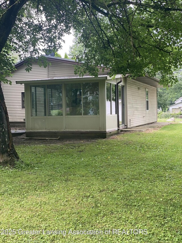 318 High St, Potterville, MI 48876 - photo 3