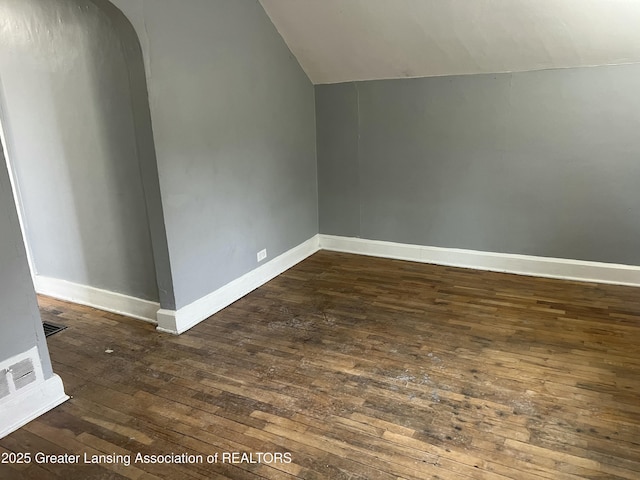 3319 Jewell Ave, Lansing, MI 48910 - photo 11