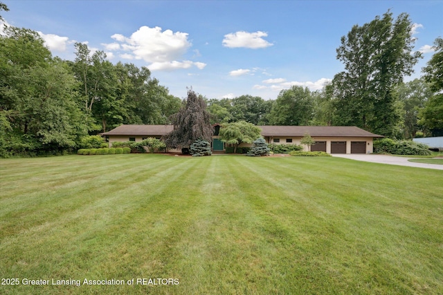 5723 Delta River Dr, Lansing, MI 48906 - photo 4