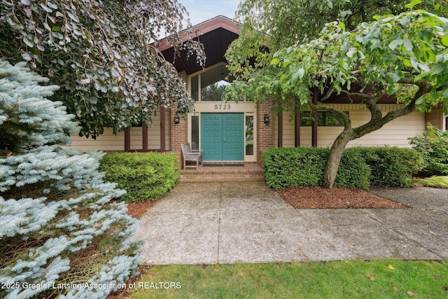 5723 Delta River Dr, Lansing, MI 48906 - photo 7
