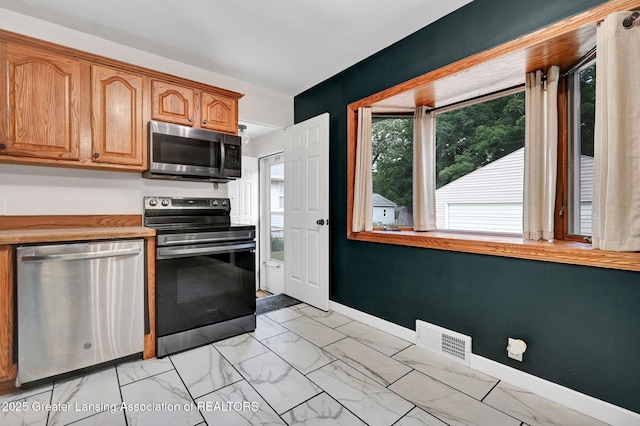1930 Carvel Ct, Lansing, MI 48910 - photo 8