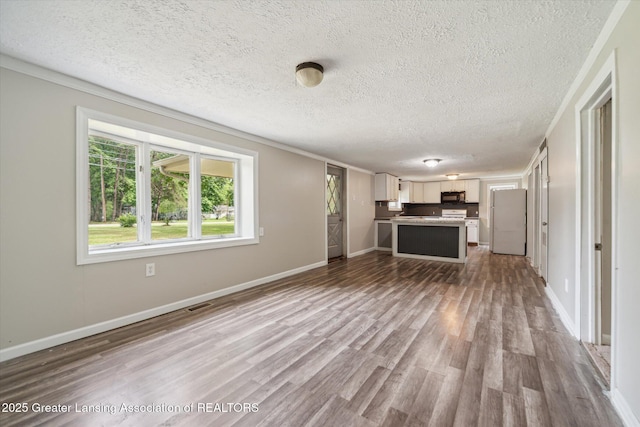 5504 Ann Dr, Bath, MI 48808 - photo 4