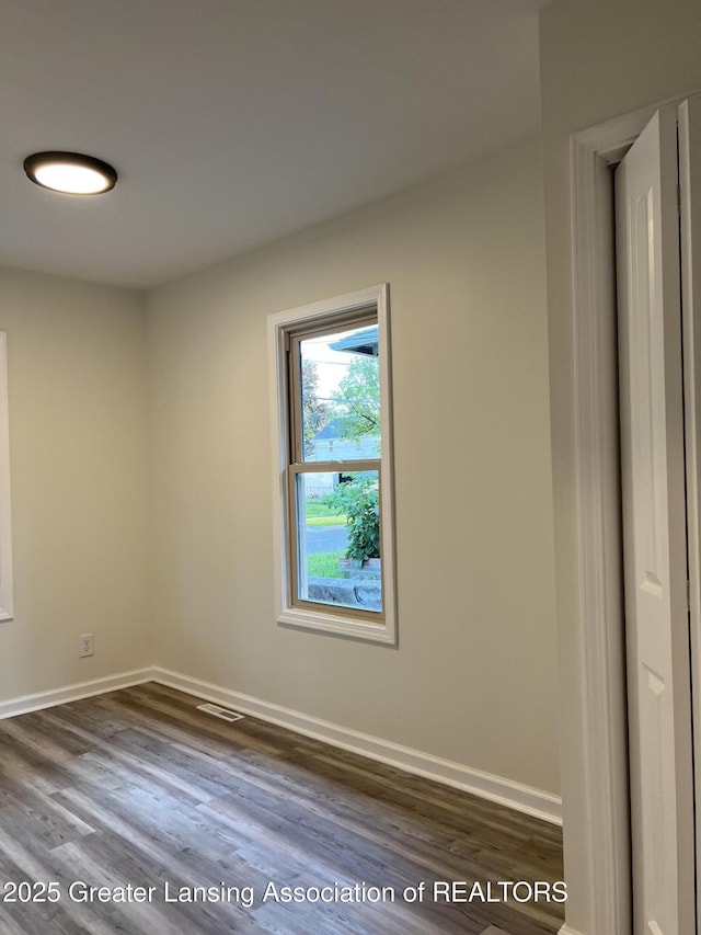 1300 W Maple St, Lansing, MI 48915 - photo 12