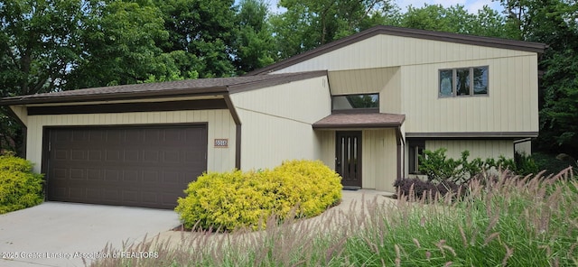 6018 Horizon Dr, East Lansing, MI 48823 - photo 1