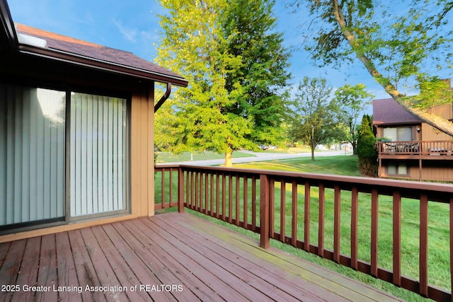 1621 Willow Creek Dr, Lansing, MI 48917 - wooden deck featuring a yard
