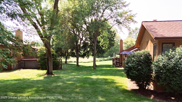 1621 Willow Creek Dr, Lansing, MI 48917 - view of grassy yard