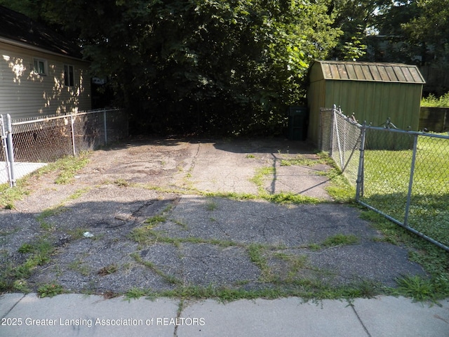 1336 N Chestnut St, Lansing, MI 48906 - photo 25