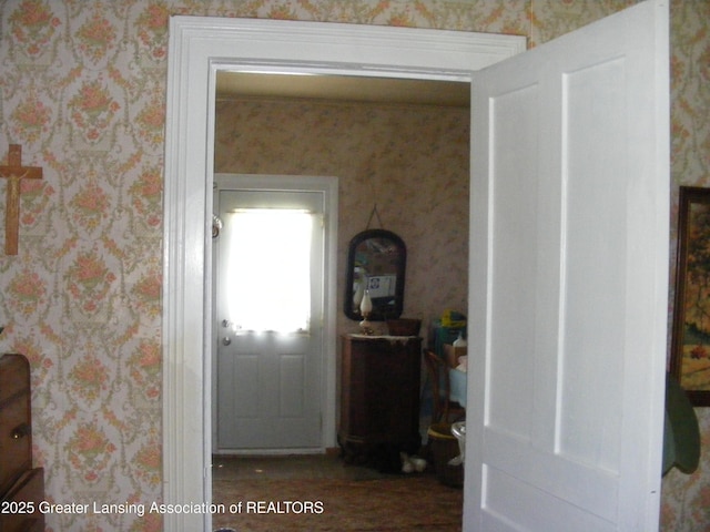 1002 Water St, Eaton Rapids, MI 48827 - hallway featuring wallpapered walls