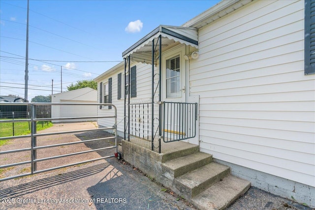 315 Hungerford St, Lansing, MI 48917 - photo 4