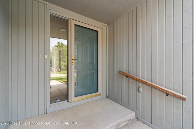 2396 Sapphire Ln, East Lansing, MI 48823 - photo 4