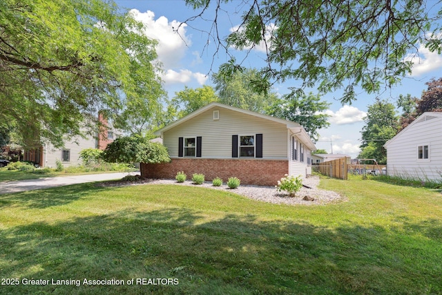 1010 Shelter Ln, Lansing, MI 48912 - photo 3