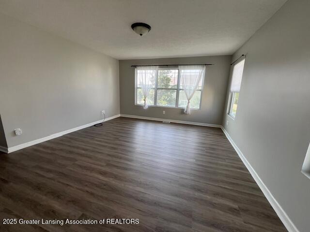 639 Willet Way E, Lansing, MI 48823 - photo 19