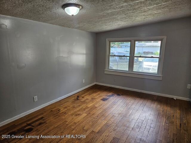 2805 Lafayette Ave, Lansing, MI 48906 - photo 14