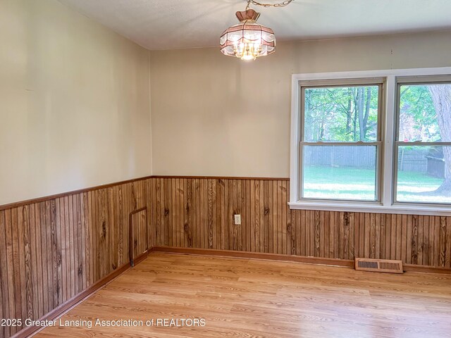 528 Maine Ct, Mason, MI 48854 - photo 5