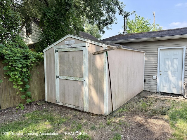 5927 Hughes Rd, Lansing, MI 48911 - photo 28