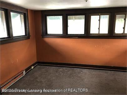 138 S Clemens Ave, Lansing, MI 48912 - photo 6