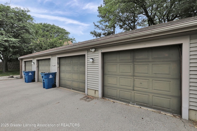 1042 Grenoble Ln Unit B, Lansing, MI 48917 - photo 27