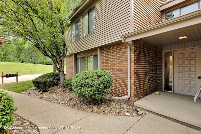 1042 Grenoble Ln Unit B, Lansing, MI 48917 - photo 5