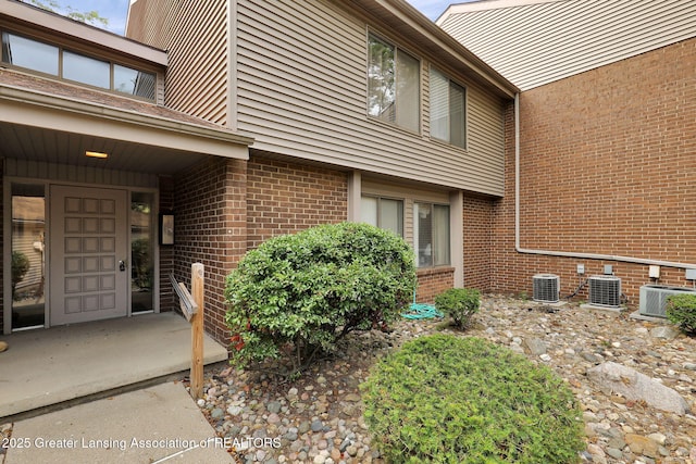 1042 Grenoble Ln Unit B, Lansing, MI 48917 - photo 6