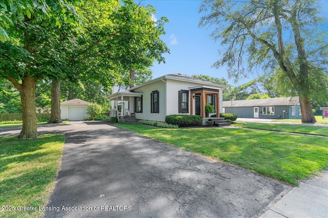 815 W Jefferson St, Grand Ledge, MI 48837 - photo 3