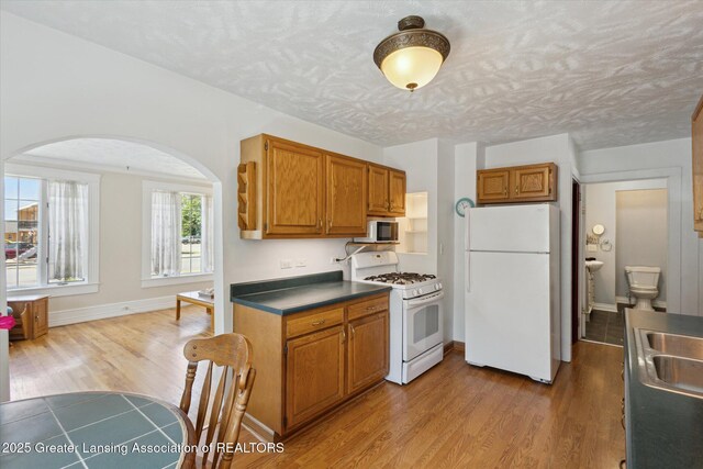310 S Bower St, Greenville, MI 48838 - photo 17