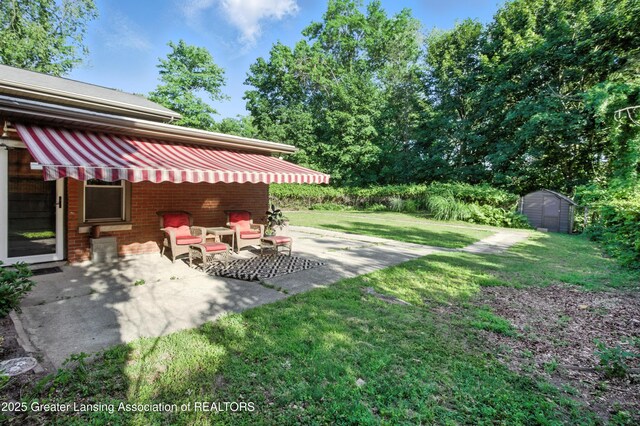 2329 Cumberland Rd, Lansing, MI 48906 - photo 31
