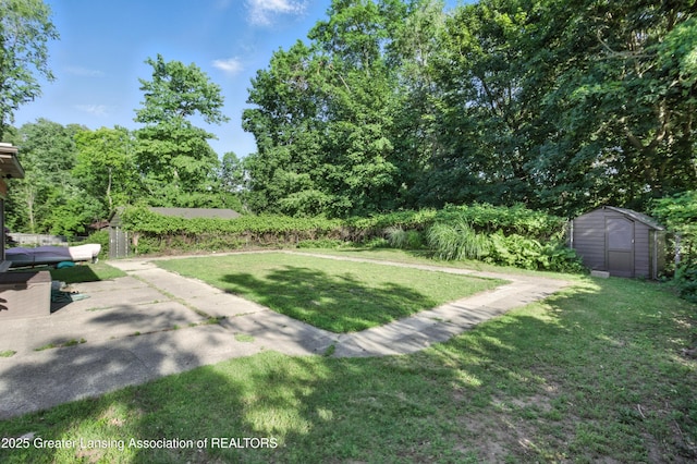 2329 Cumberland Rd, Lansing, MI 48906 - photo 32