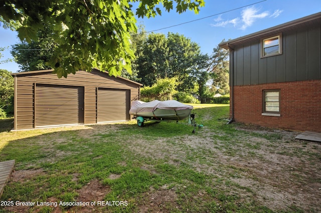 2329 Cumberland Rd, Lansing, MI 48906 - photo 35
