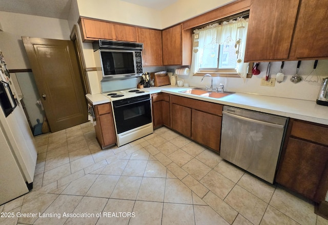 524 Everett Dr, Lansing, MI 48915 - photo 23
