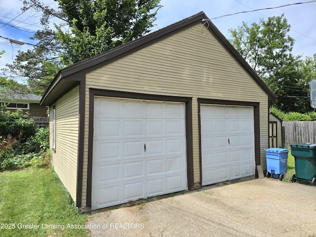 524 Everett Dr, Lansing, MI 48915 - photo 8