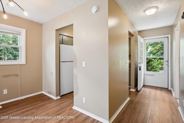 3600-3602 Malibu Dr, Lansing, MI 48911 - photo 2