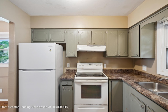 3600-3602 Malibu Dr, Lansing, MI 48911 - photo 9