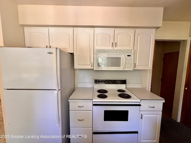 6640 Halloway Ln, Lansing, MI 48917 - photo 6