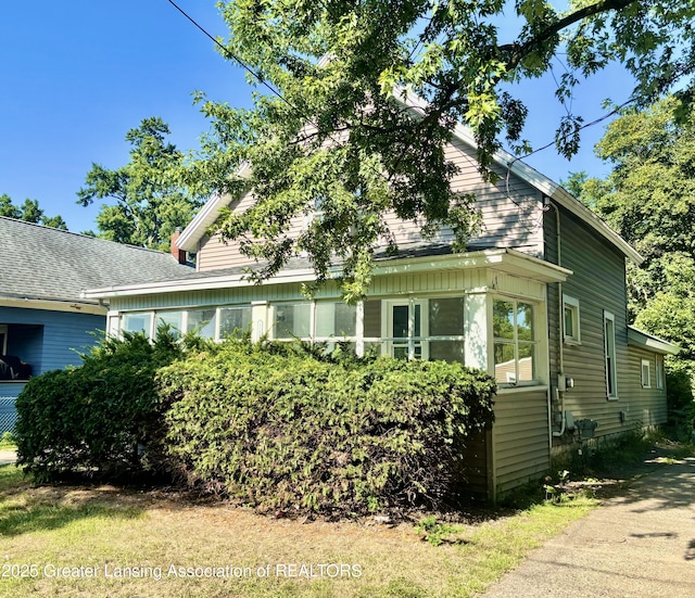 1620 Linval St, Lansing, MI 48910 - photo 1