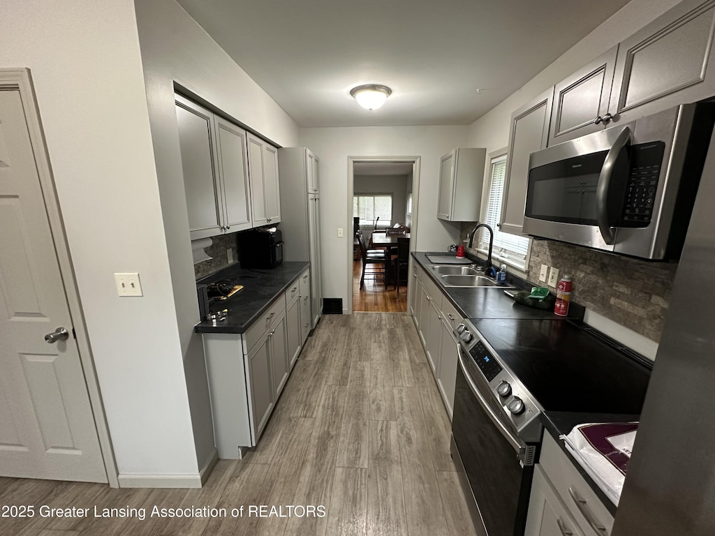 2905 Ingham St, Lansing, MI 48911 - photo 3