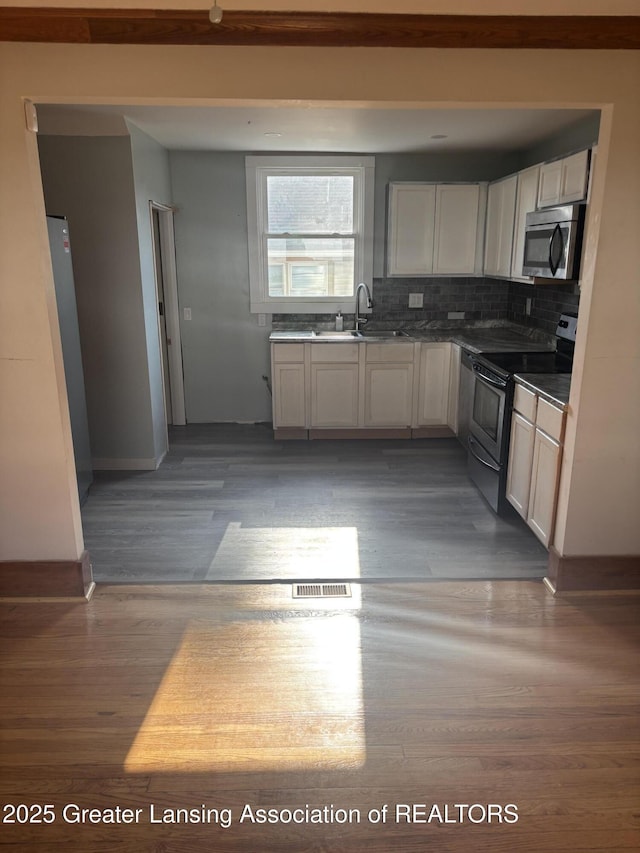 1103 Walsh St, Lansing, MI 48912 - photo 2