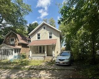 517 Jason Ct, Lansing, MI 48910 - photo 2