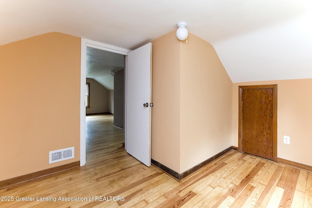 547 Kendon Dr, Lansing, MI 48910 - photo 18