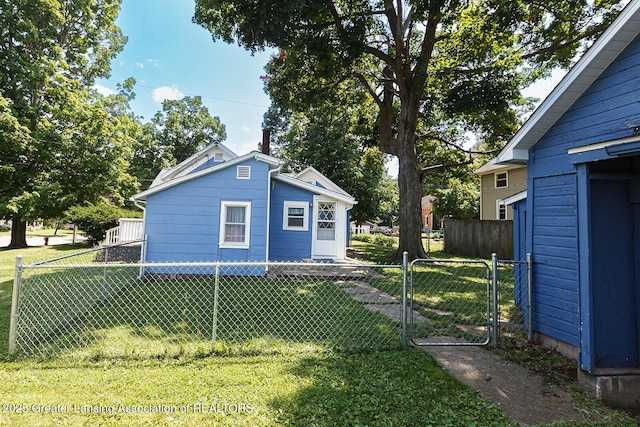 327 Mineral St, Grand Ledge, MI 48837 - photo 21