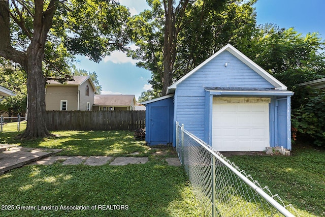 327 Mineral St, Grand Ledge, MI 48837 - photo 22