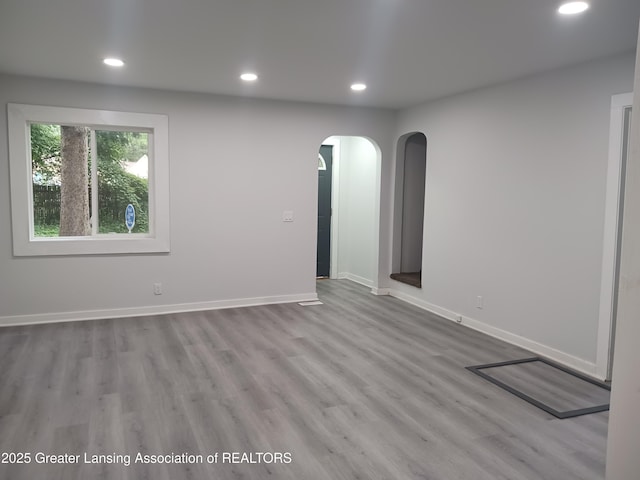 1229 Eaton Ct, Lansing, MI 48910 - photo 4