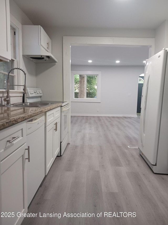 1229 Eaton Ct, Lansing, MI 48910 - photo 8