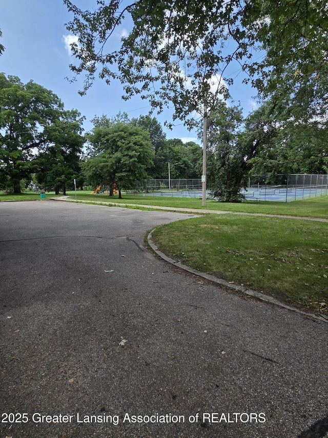 580 E Mount Hope Ave, Lansing, MI 48910 - photo 10
