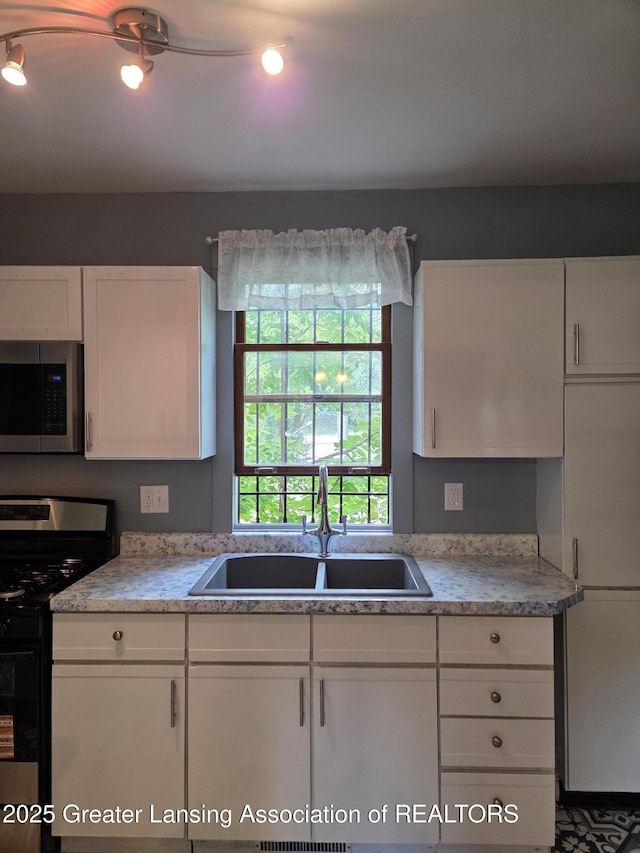 580 E Mount Hope Ave, Lansing, MI 48910 - photo 32