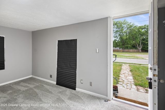2213 Donora St, Lansing, MI 48910 - photo 2